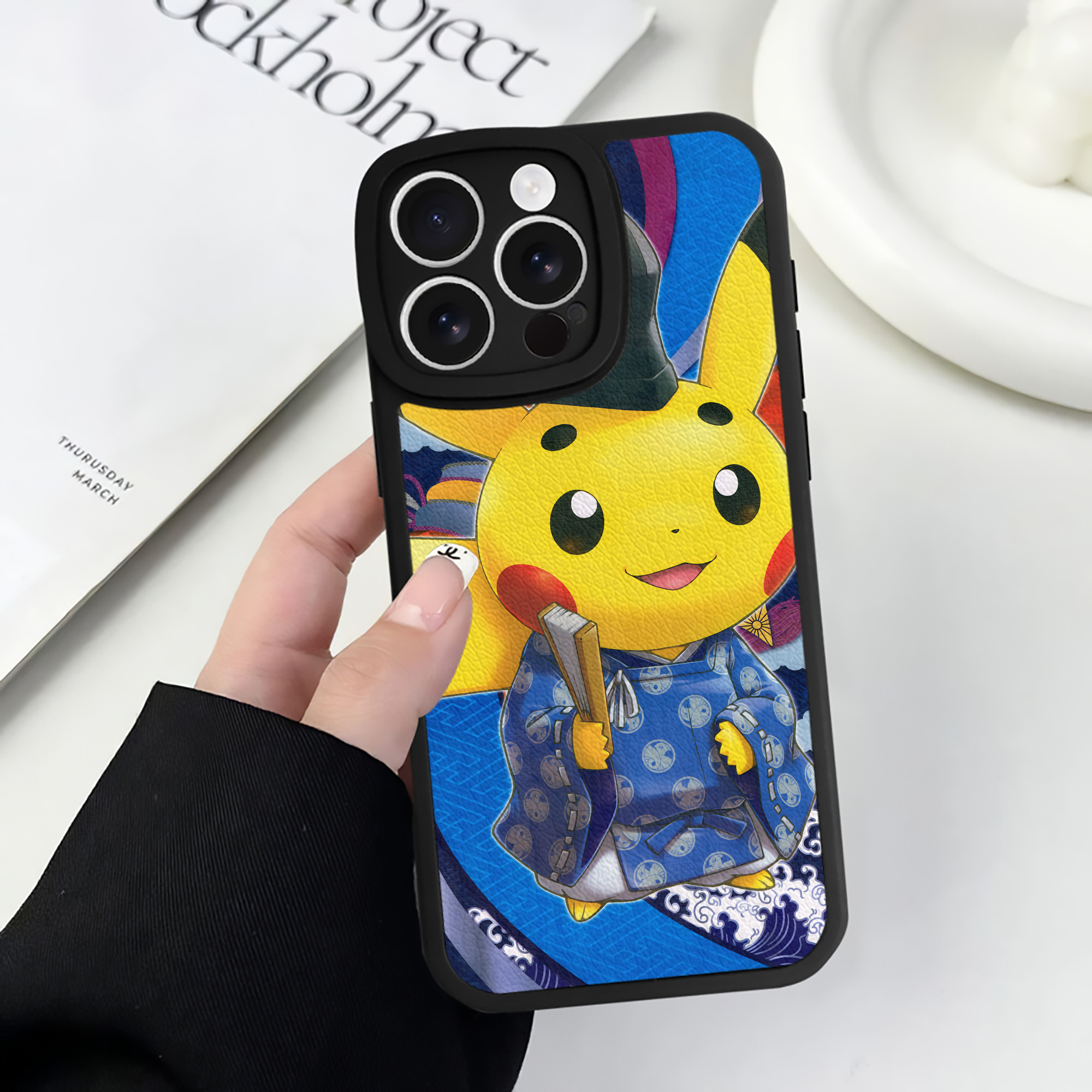 （画像用） ポケットモンスター Pokémon 【iPhone 16シリーズ対応】シリコンスマホケース（レザー調） 材質：シリコン